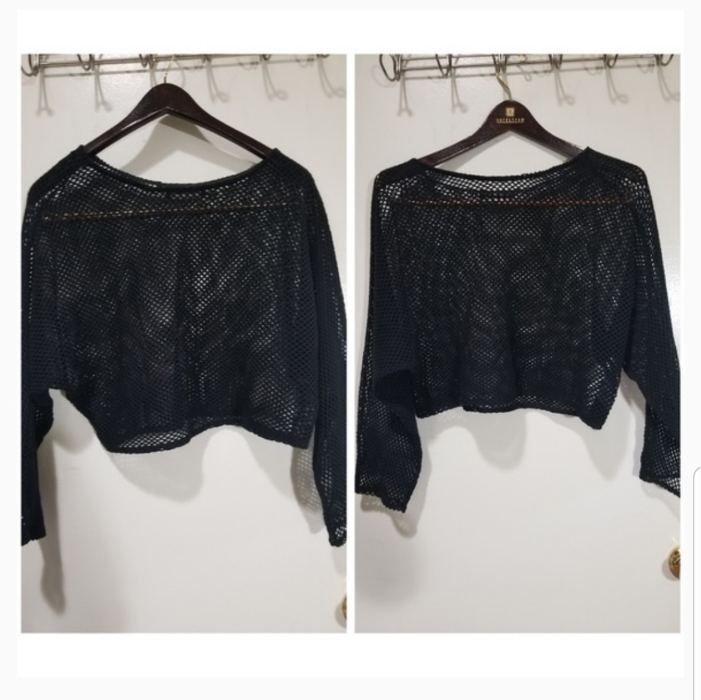 •ZARA KNIT CROP TOP